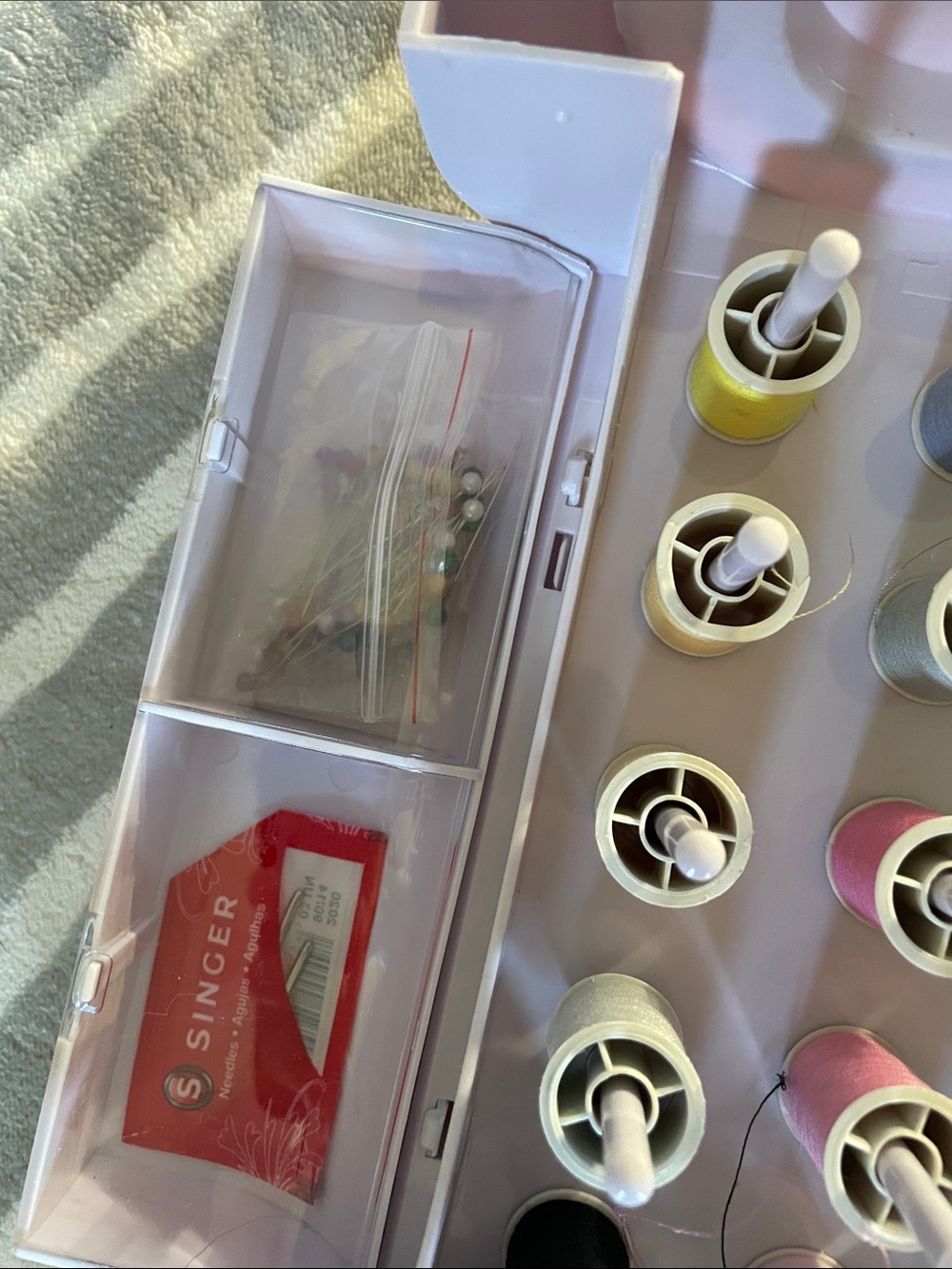 Singer Pink and Burgundy Sewing Kit Organizer with White Case - Picture 10 of 11